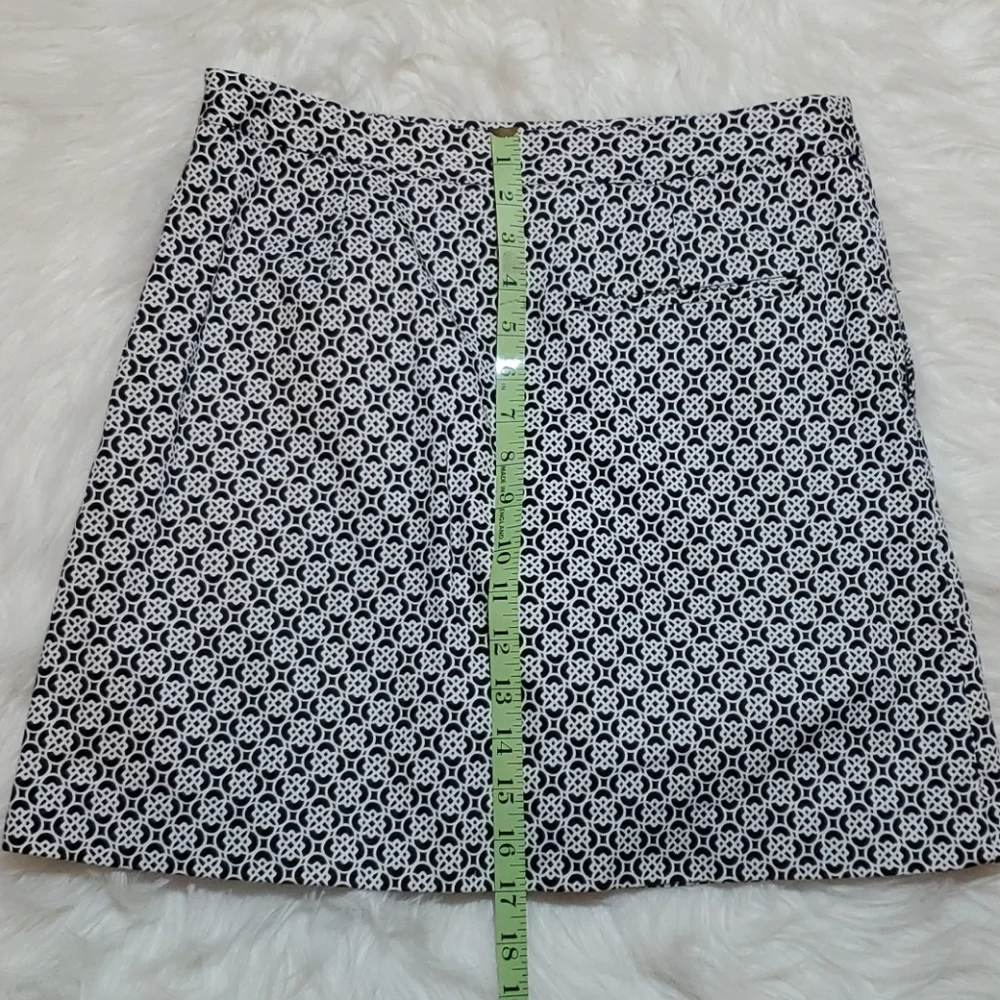 Liz Wear black and white skirt size 4